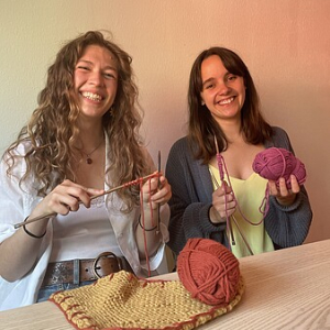 J’ai testé pour vous | Un atelier tricot entre amis pour apaiser le stress