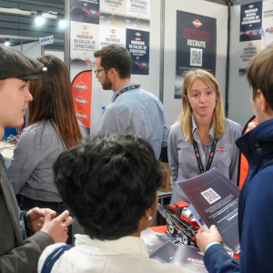 « Créer des ponts » : retour sur le Forum stage & emploi 2025