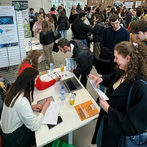 Une bonne alchimie pour le forum de la chimie